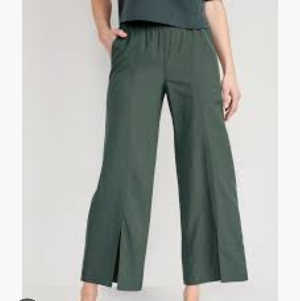 Stretch Tech Wide Leg Green Pants